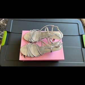 Women’s Size 10 Nina Shoes with box